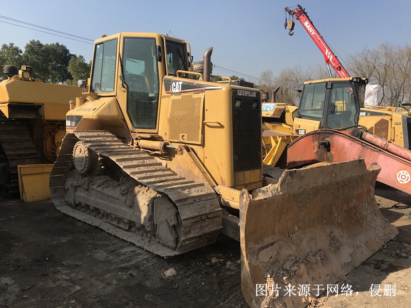 美国旧推土机进口报关流程到天津代理农机设备案例