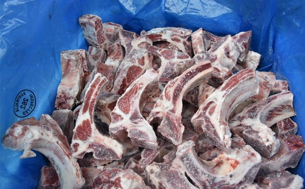 乌拉圭冷冻带骨牛肉进口报关