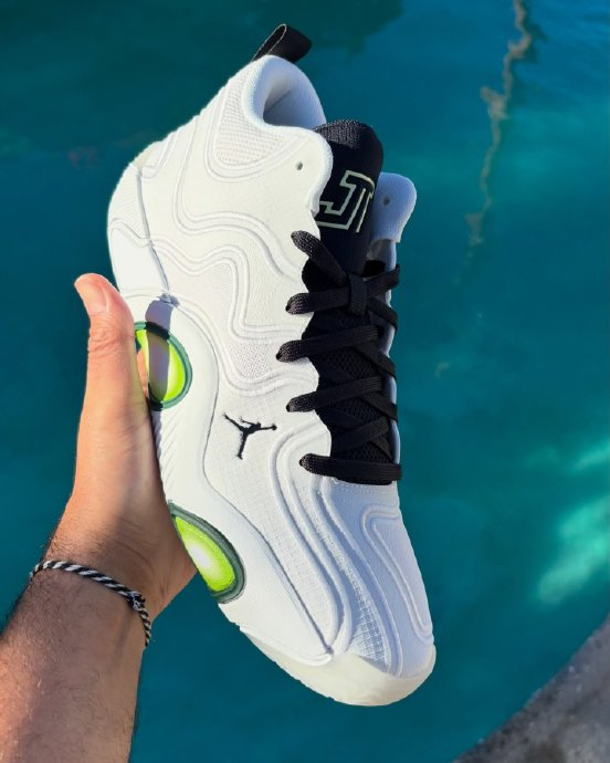 塔图姆亲友专属限量球鞋灵感源自黄瓜片