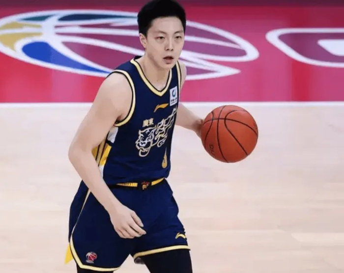 广东男篮第二阶段崩盘：后场核心低迷 外线球权