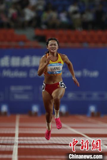 成都大运会女子百米决赛梁小静获第五名
