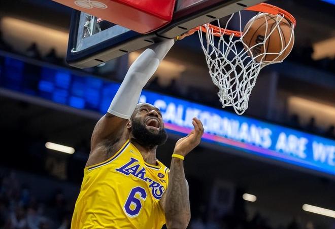 亚历山大冲击四次30+大关 哈登库里杜兰特詹姆斯