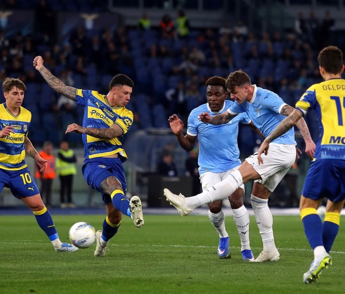 拉齐奥主场1-1战平帕尔马 马尔蒂尼首发出场65分