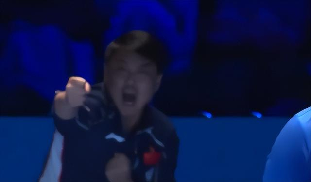 王楚钦七局逆转达科晋级四强 决胜分隔空与王皓