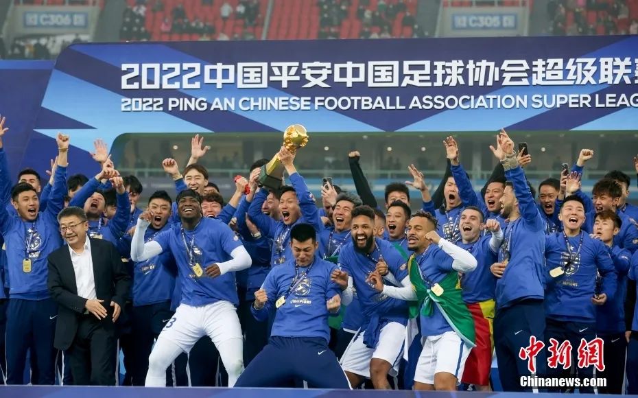 雷军观赛传闻遭辟谣 武汉三镇亚冠折戟投资人退